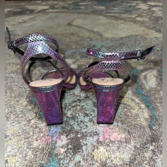 NWOT Iridescent Strappy Heels - Picture 3 of 6